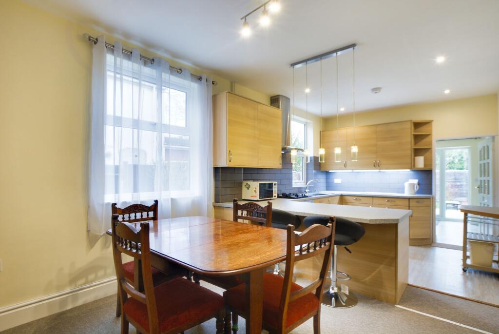 Open Plan Fitted Dining Kitchen