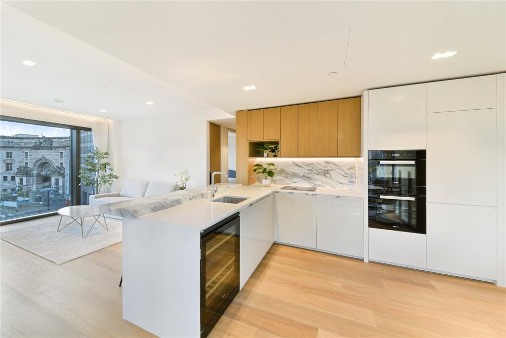 Kitchen/Reception