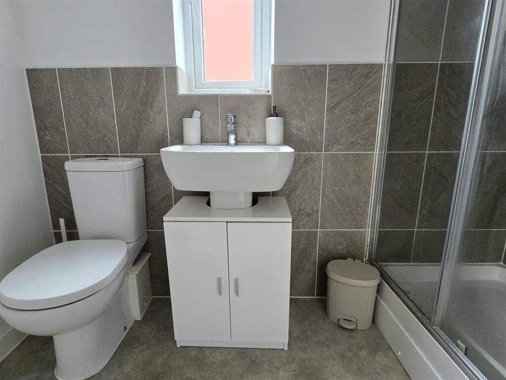 En Suite Shower Room