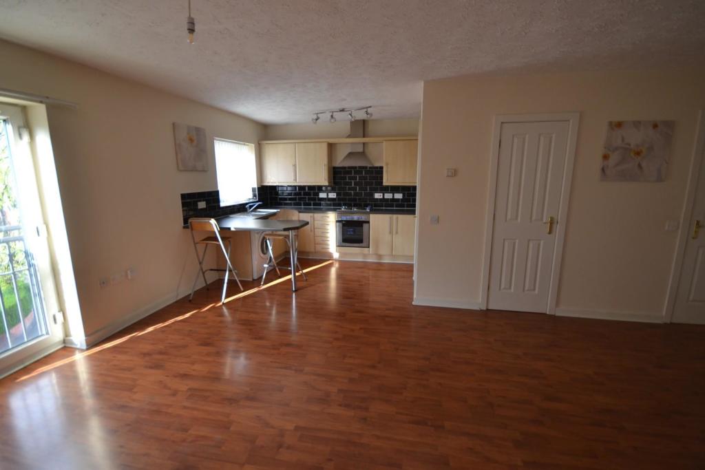 Lounge/Kitchen