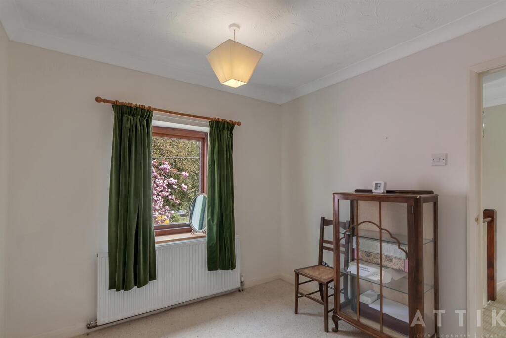 57 Holton Road Halesworth IP19 8HQ (31).jpg