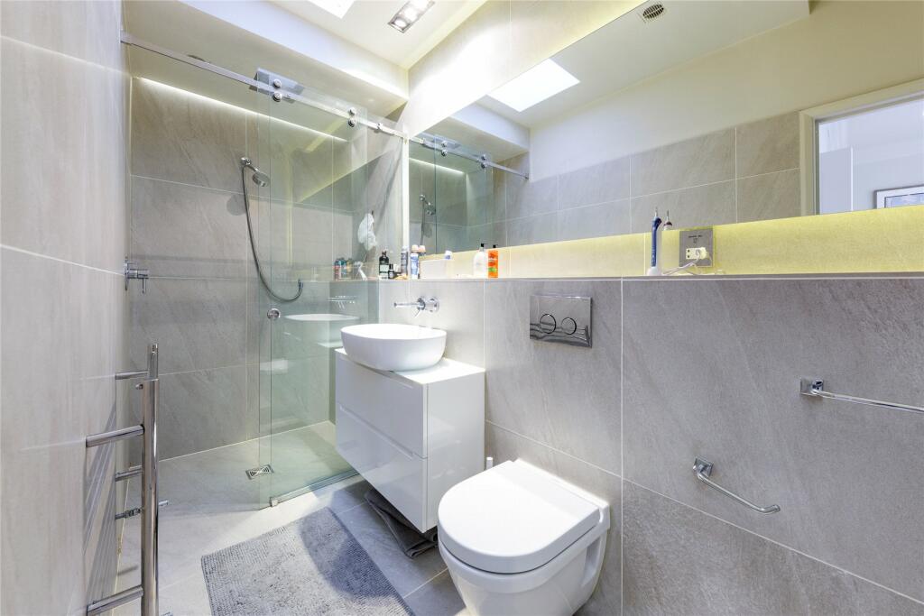 En Suite Shower Room