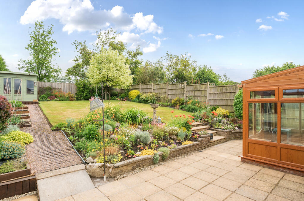 1297252-1-6836dc0...