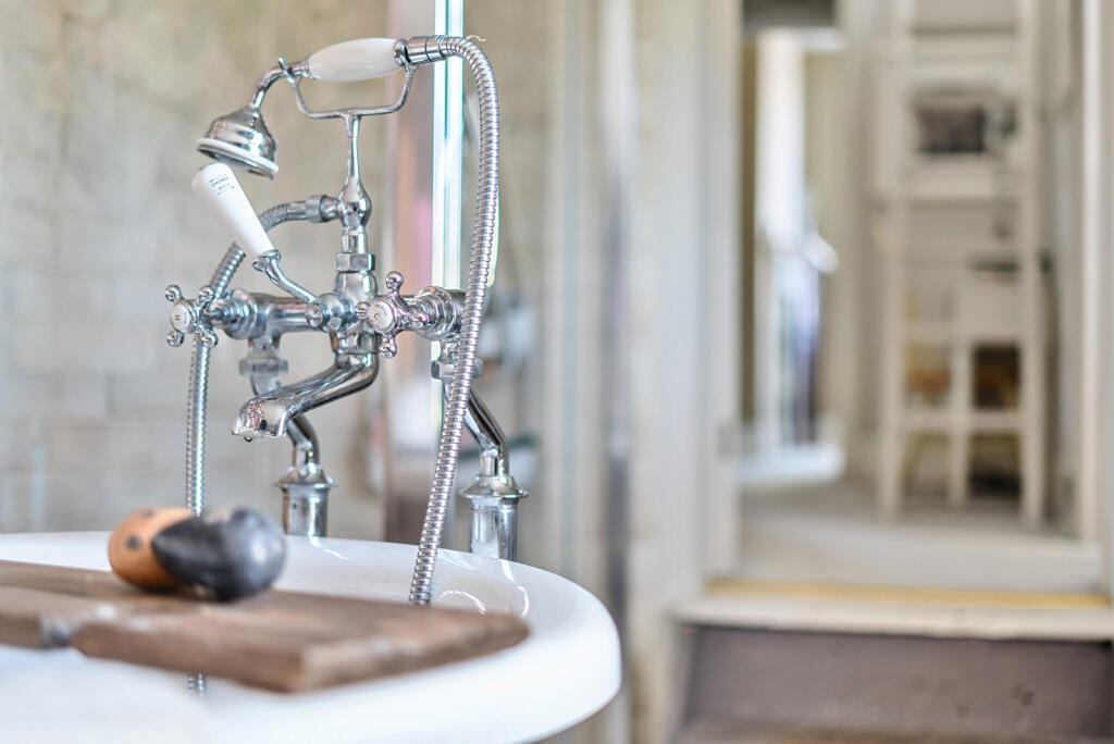 1317920-9-6867ec1...