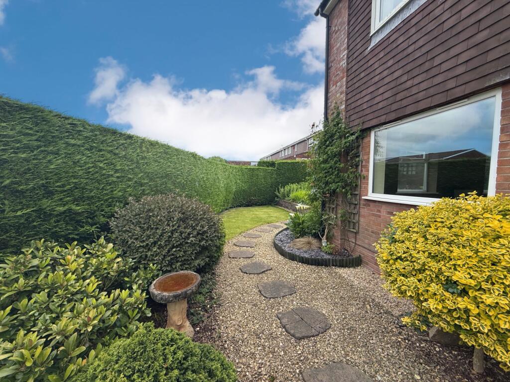 47E37A9C-B3B2-4A89-8105-7BE446AC8CFA