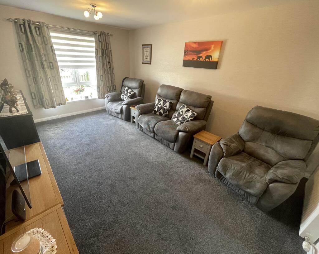 Lounge a.JPG