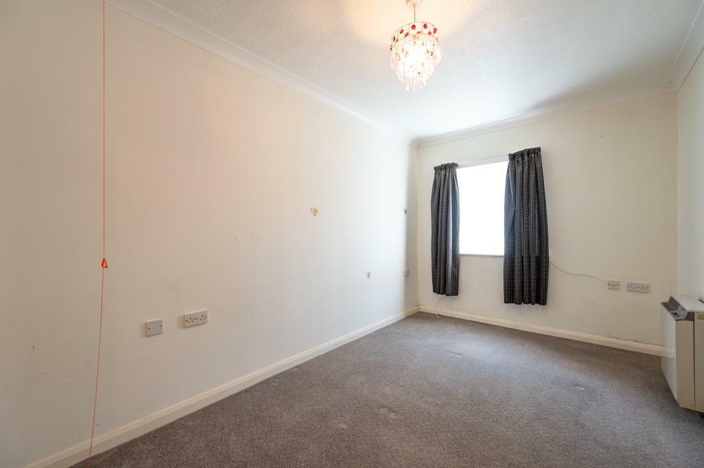 Flat 14 Maple Court 23 7.jpg