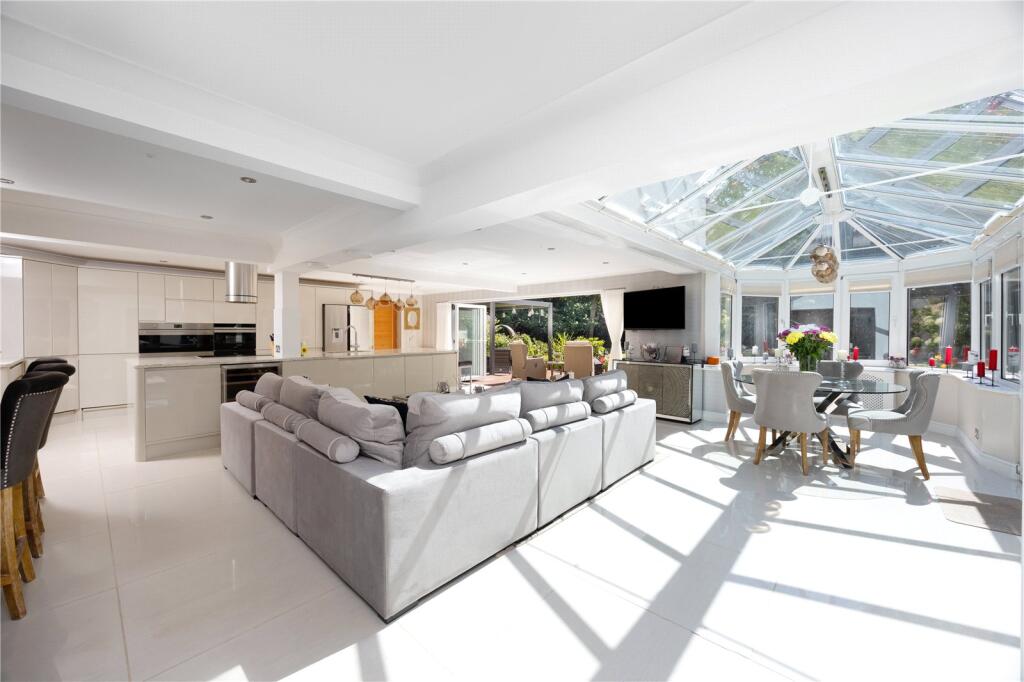 Kitchen/Family Room