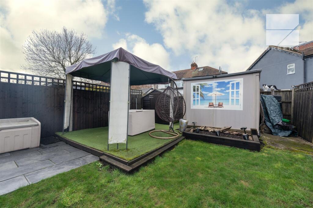 32 Suffield Road_0040.jpg