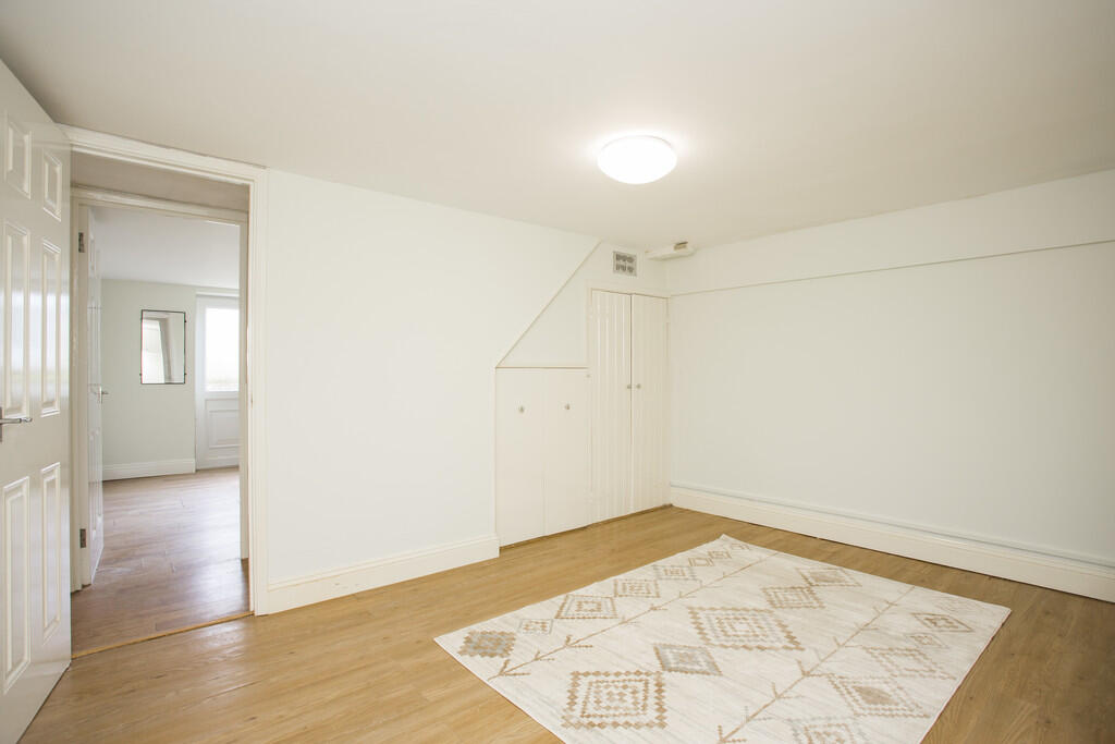 11 Auckland - rec...