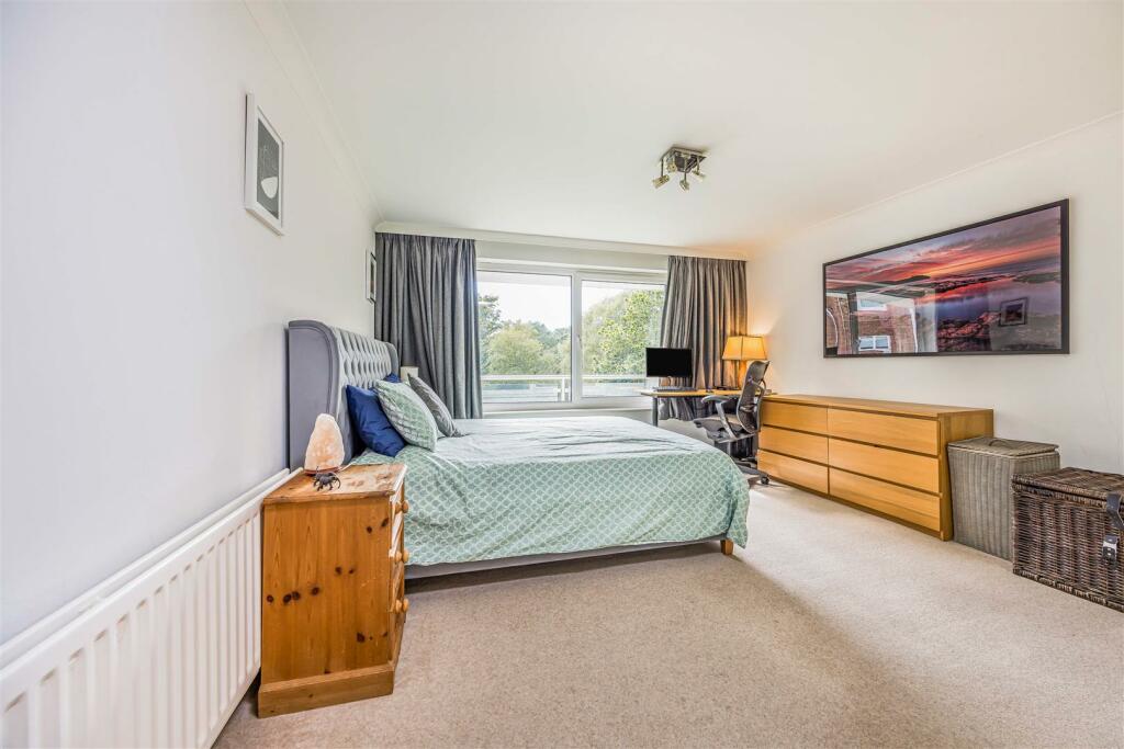 19 Viewpoint, 7 Sandbourne Road, Bournemouth-Small