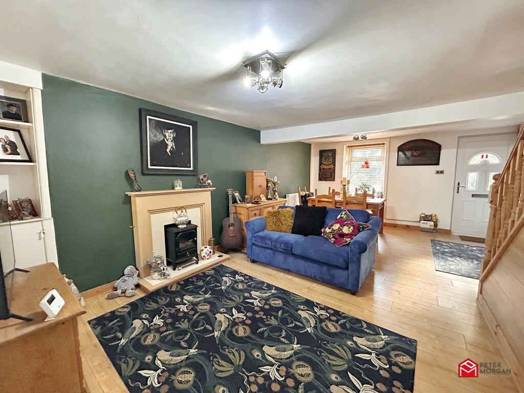 Open Plan Lounge/ Dining Room