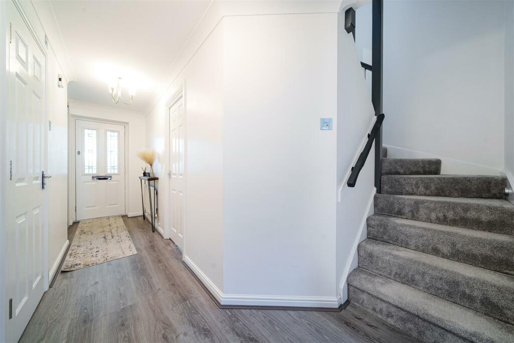 Entrance Hallway.jpg