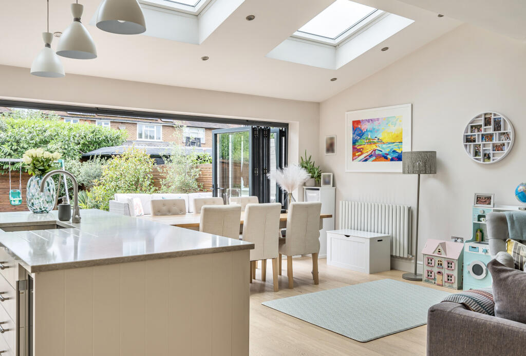 1328877-5-687fcd0...