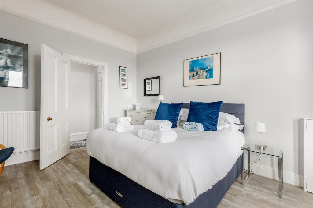 5ParkLakeRoad-19web300.jpg