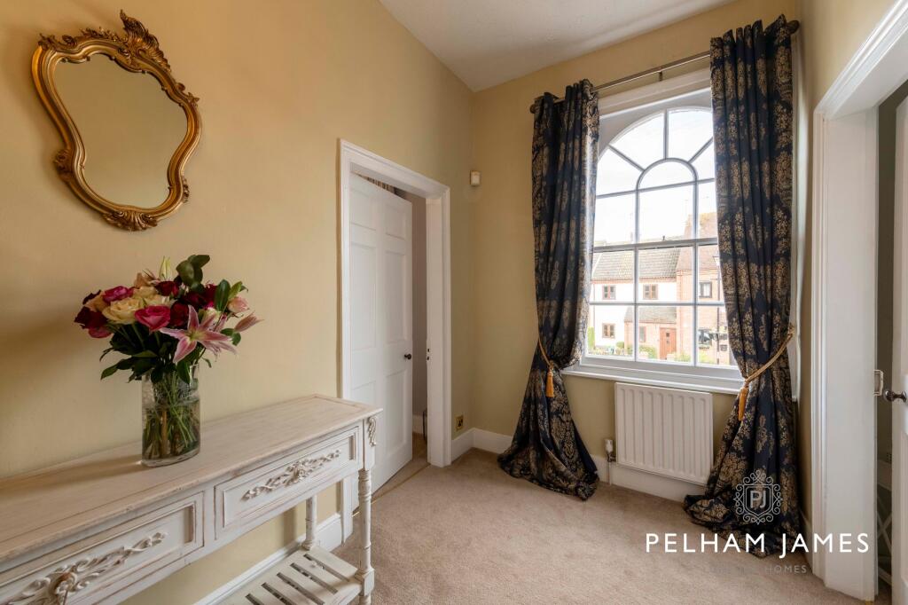 Landing, 12 High Street, Stilton