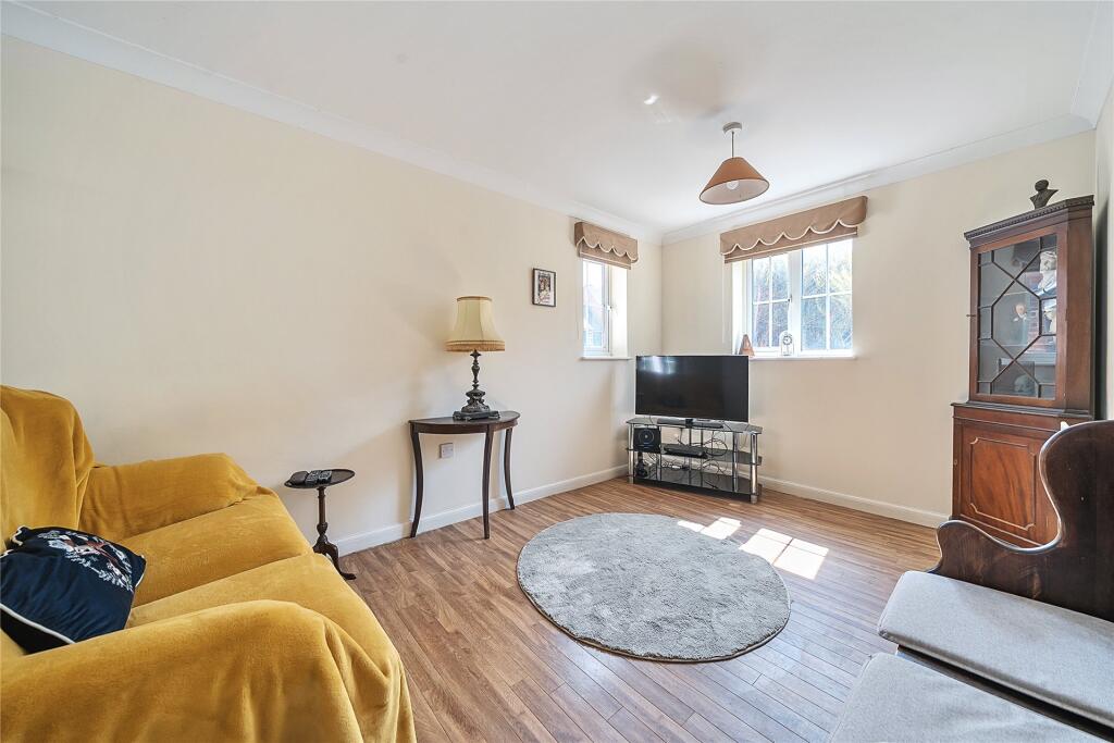 Sitting/Dining Room