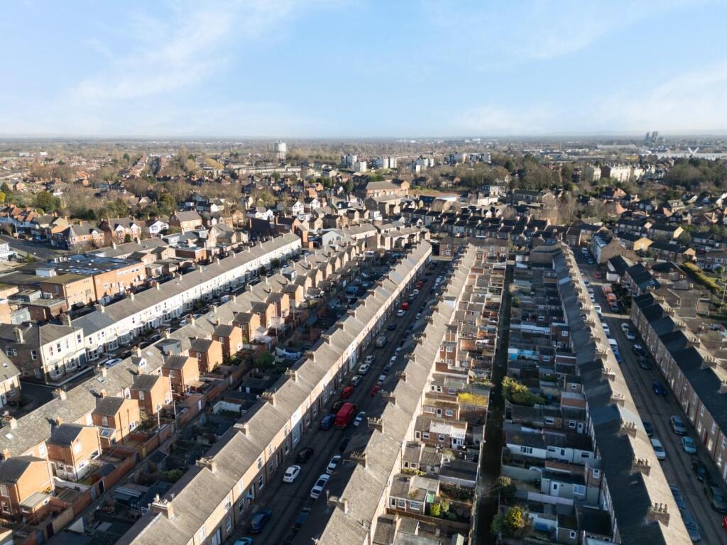 70 Gladstone street-2.jpg