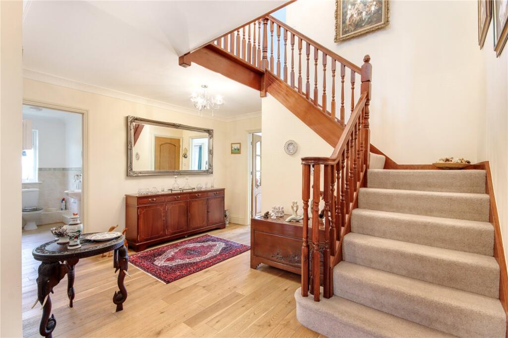 Entrance Hall/Stairs