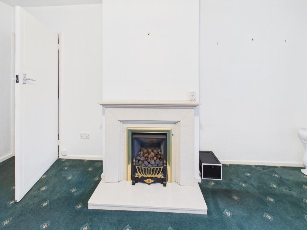 CAM02093G0-PR0065-STILL008