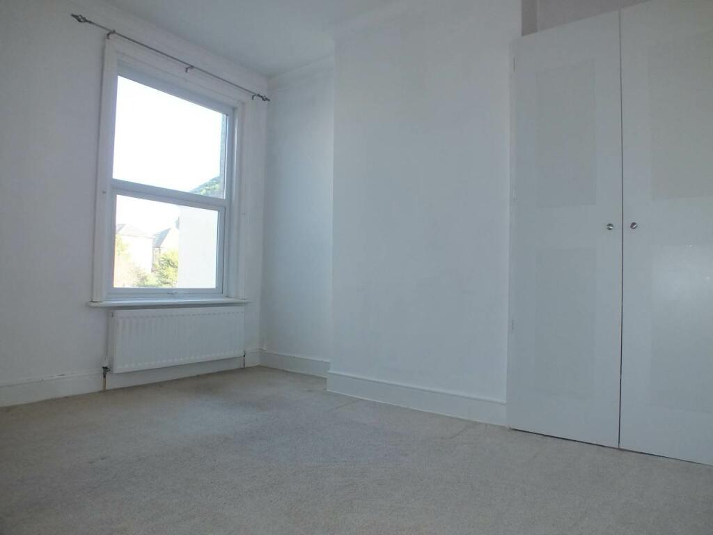 BR - Middle Bedroom