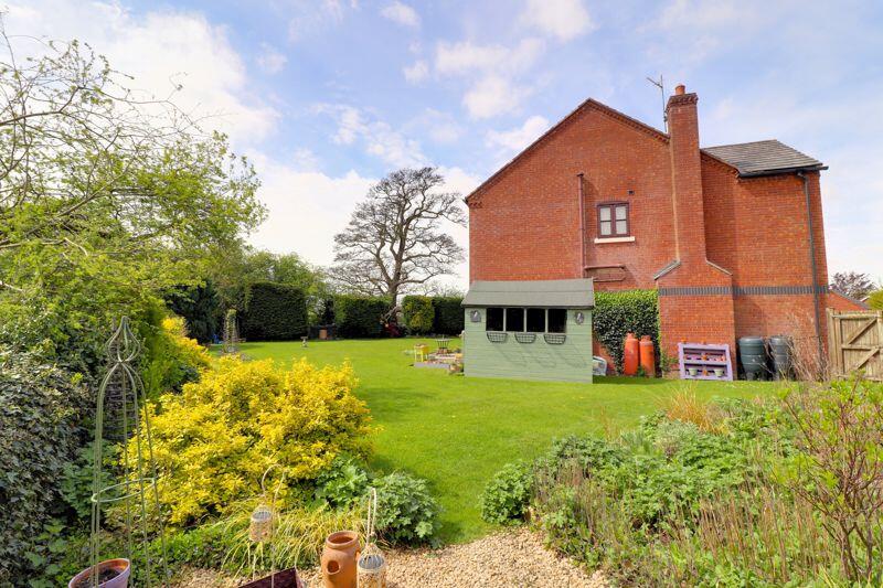 Side/Rear Garden