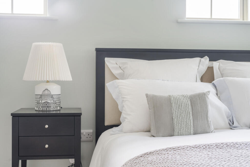 1305422-46-68472a...