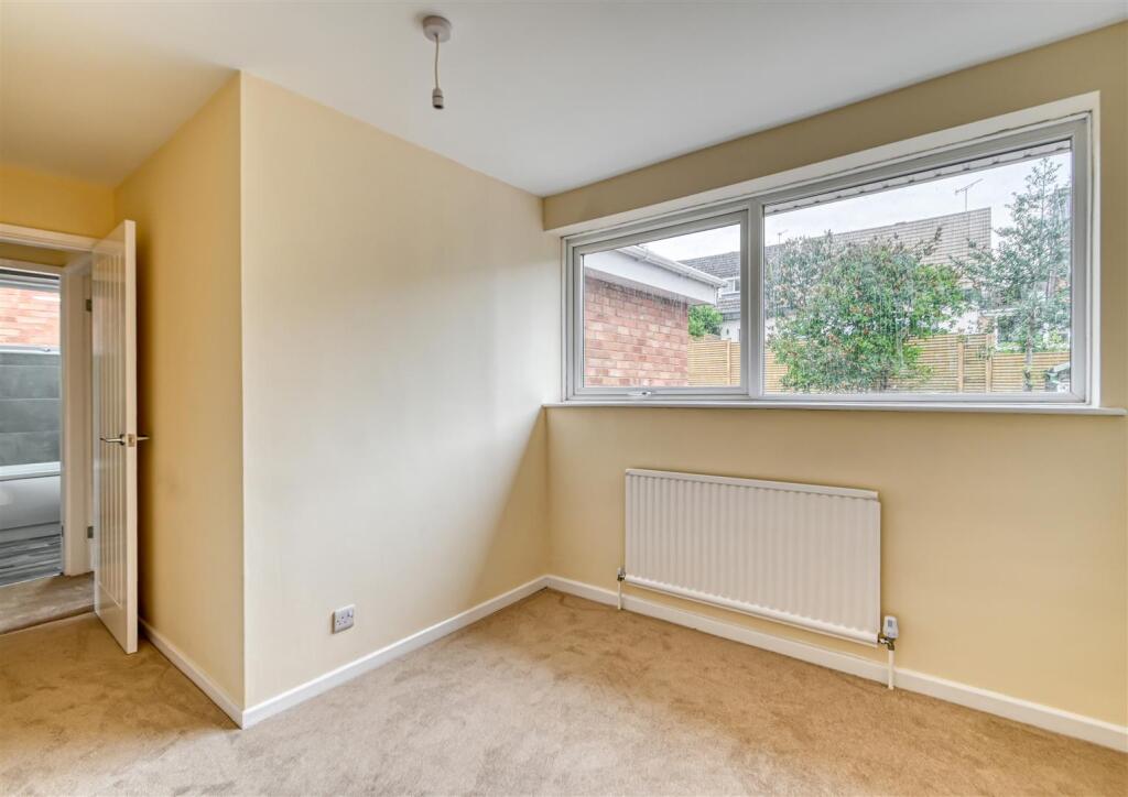 7 Stretton Close-18.jpg