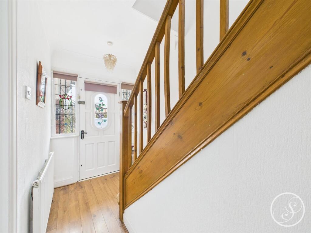 ENTRANCE HALLWAY