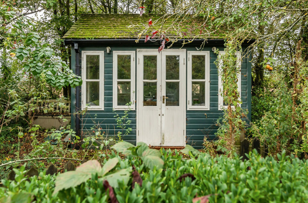 Home Office/Workshop