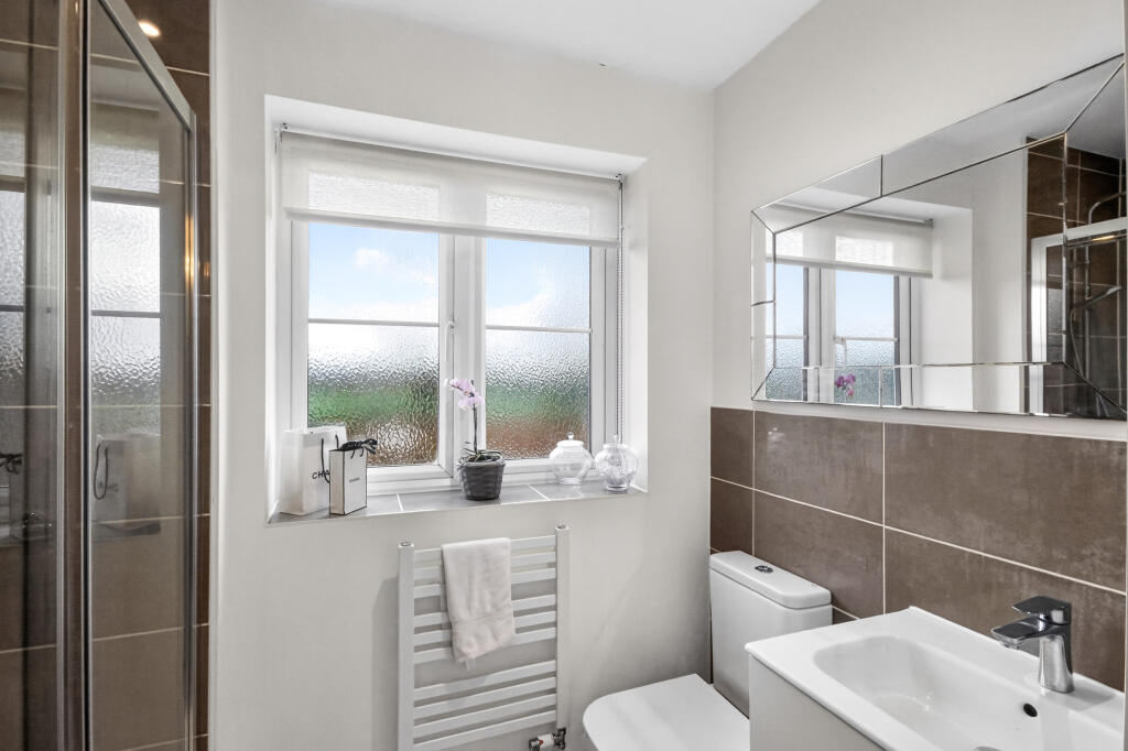 1equestraincourtlarge15