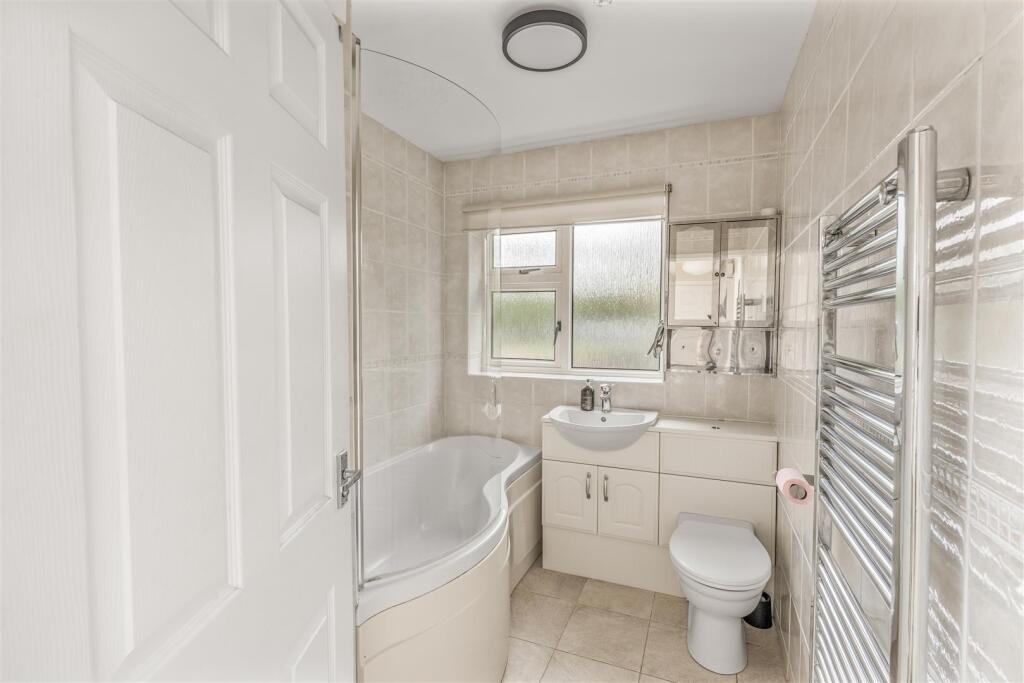 105 Sinclair Avenue, Banbury-25.jpg