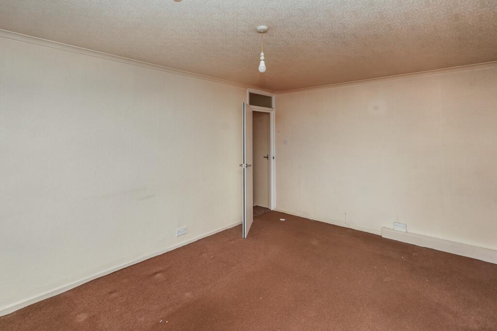 5 Victor Court, Victor Approach, Hornchurch, RM12 4XF