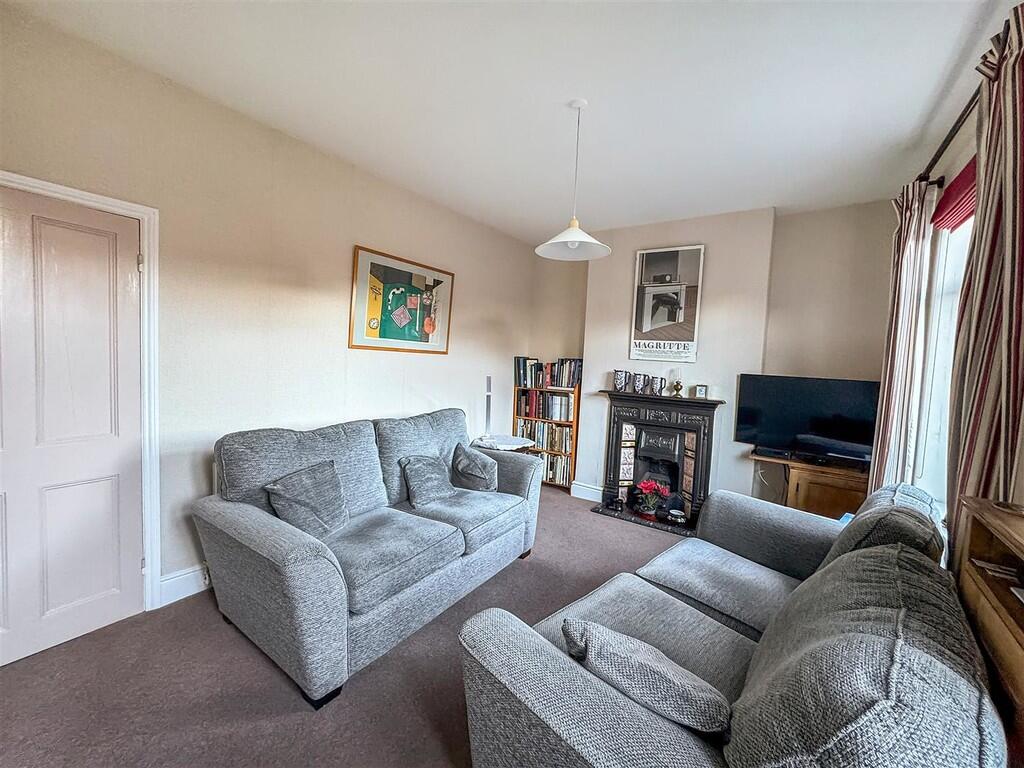 5 West End Villas...