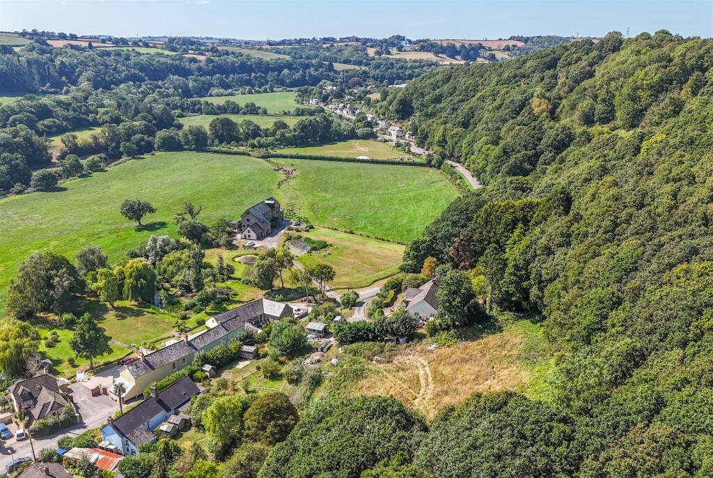 -68a872bf1dc61-1344312-jpg Drone (10).jpg