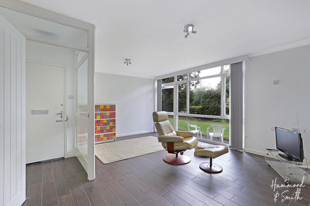 Lounge / Dining Room
