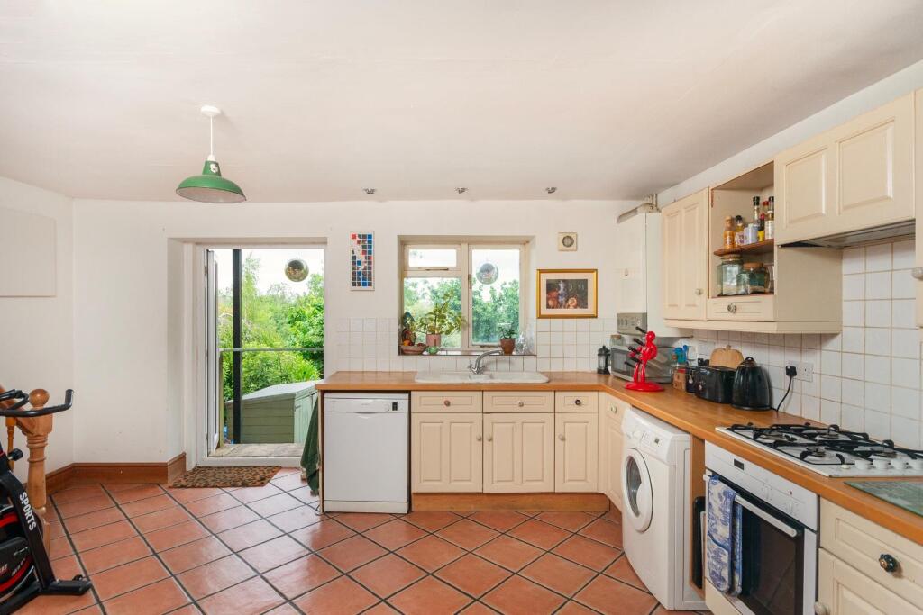 1S5R1KE - Kitchen C.jpg