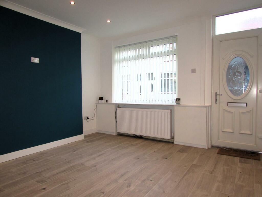 DovedaleSt14L1.JPG