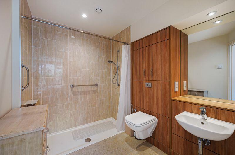 Ensuite shower room to bedroom