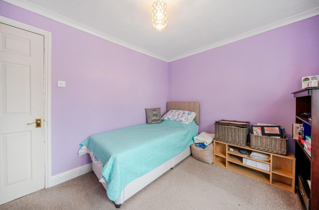 1293648-10-6825d6...