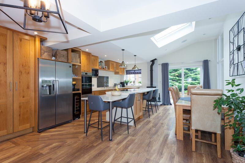 OPEN PLAN LIVING DINING KITCHEN