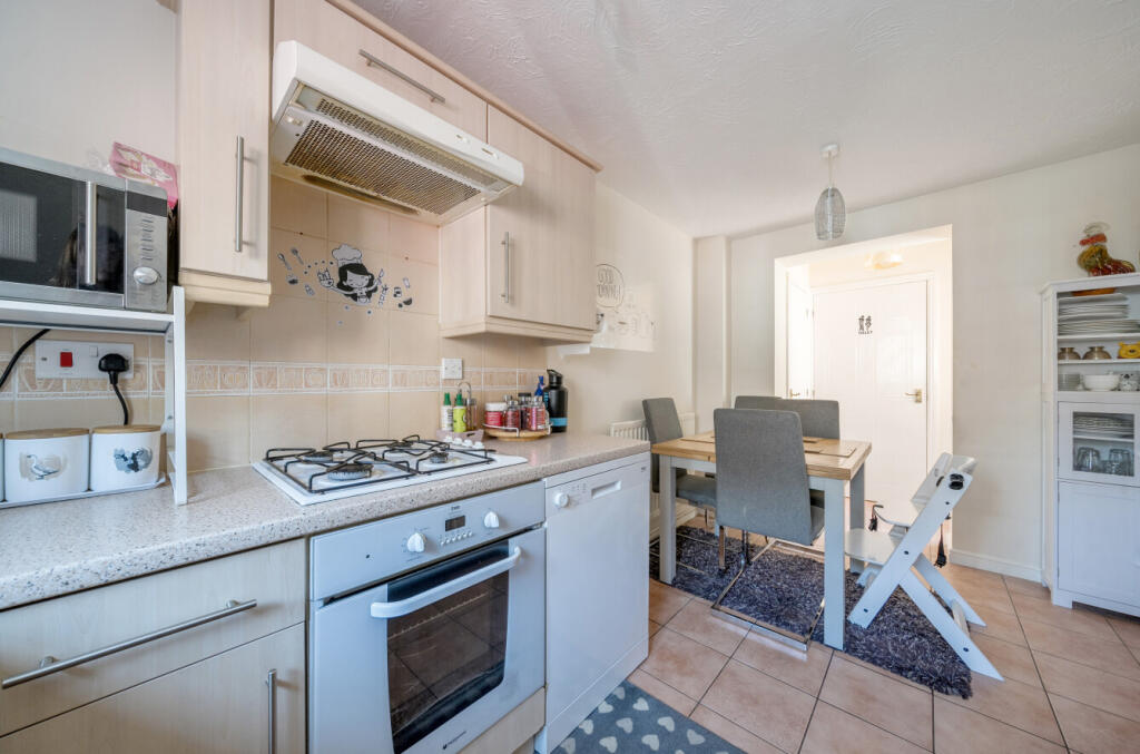 1311831-6-68517a9...