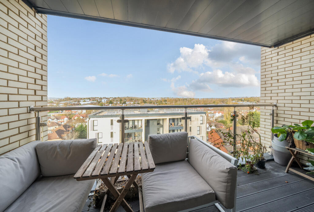 1383428-8-691eed7...