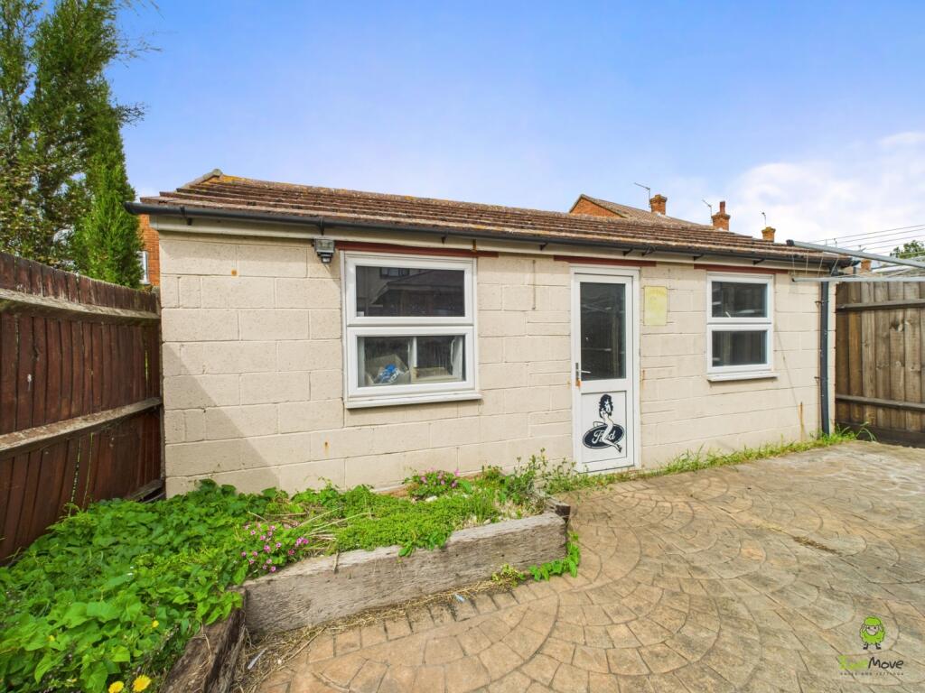 Presented by Nicoleta at EweMove Bexleyheath and D