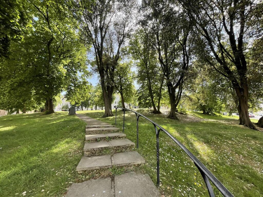 Cornwallis Gardens