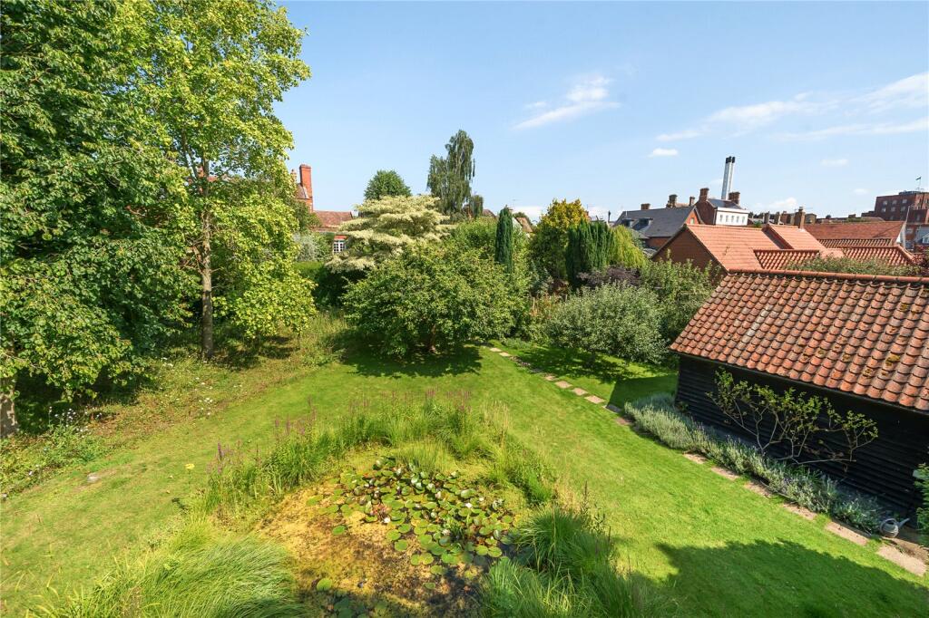 Elevated Rear Garden