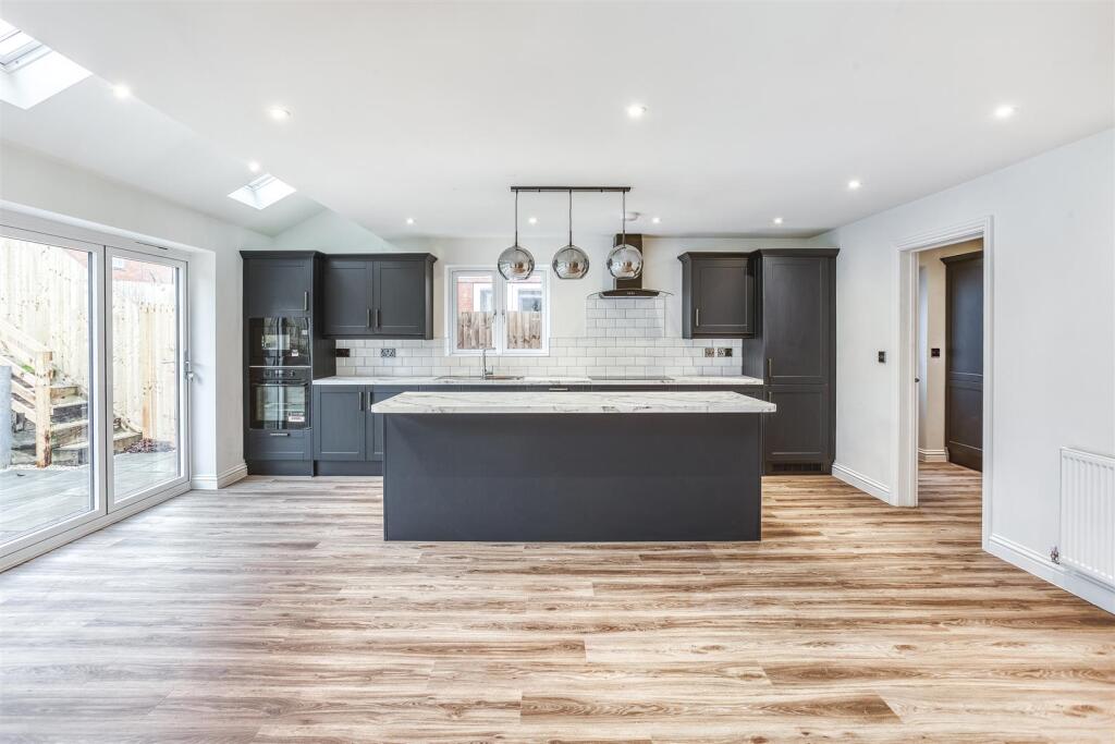 2025-02-12 11.47.59-2_HDR.jpg