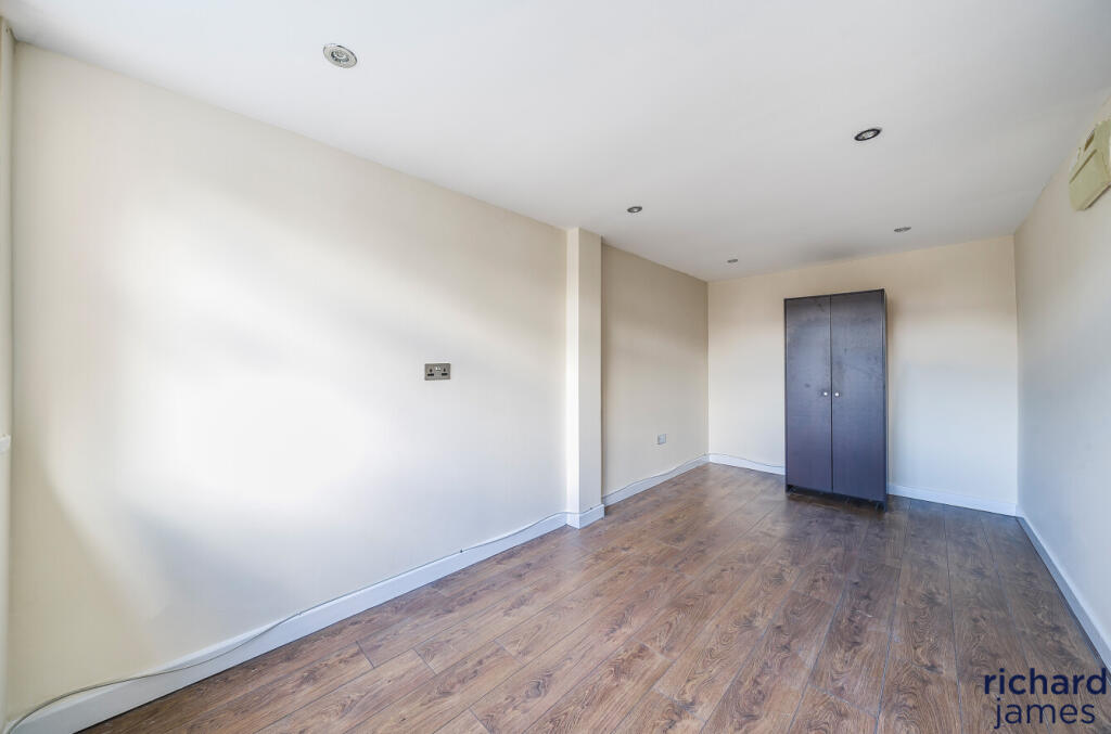 d2e7aa40d5c54619a75c0acfcad7cdac