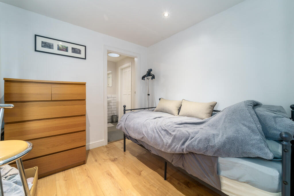 Bedroom in bungal...