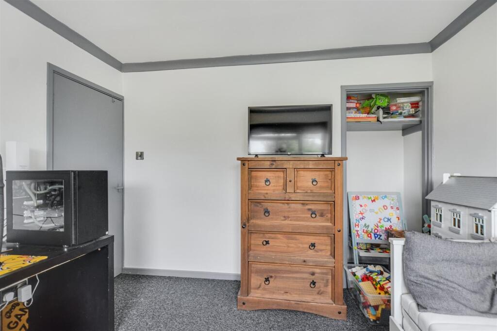 Bedroom 3_2.jpeg